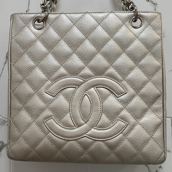 CHANEL CAVIAR SHOPPING TOTE ๐ - Picture 2 of 16
